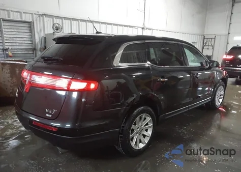 2015 Lincoln Mkt Livery z USA, uszkodzony, nr VIN 2LMHJ5NKXFBL02832
